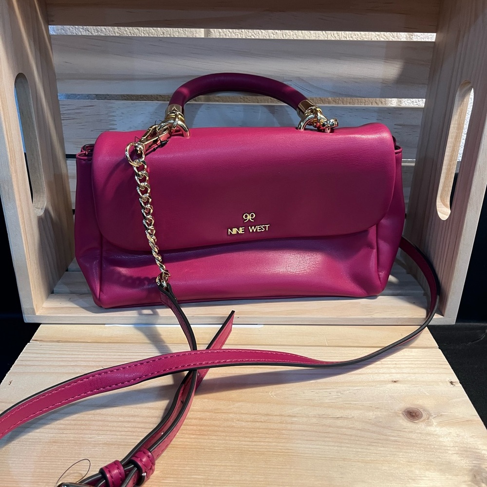 Nine West Pink crossbody bag - Picture 1 of 3
